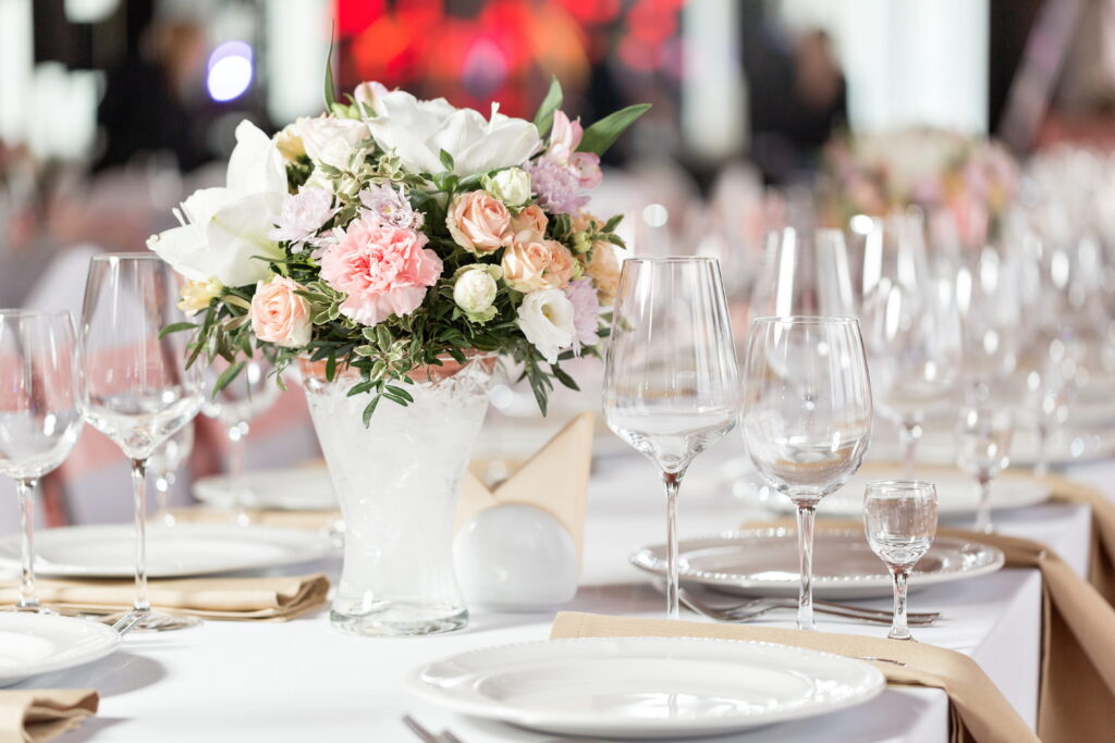 Buffet vs. Plated Dinner: Which is Right for Your Summer Wedding?
